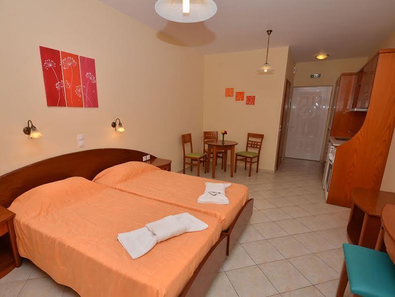 Kosmos Hotel Agios Stefanos Avliotes  Dış mekan fotoğraf